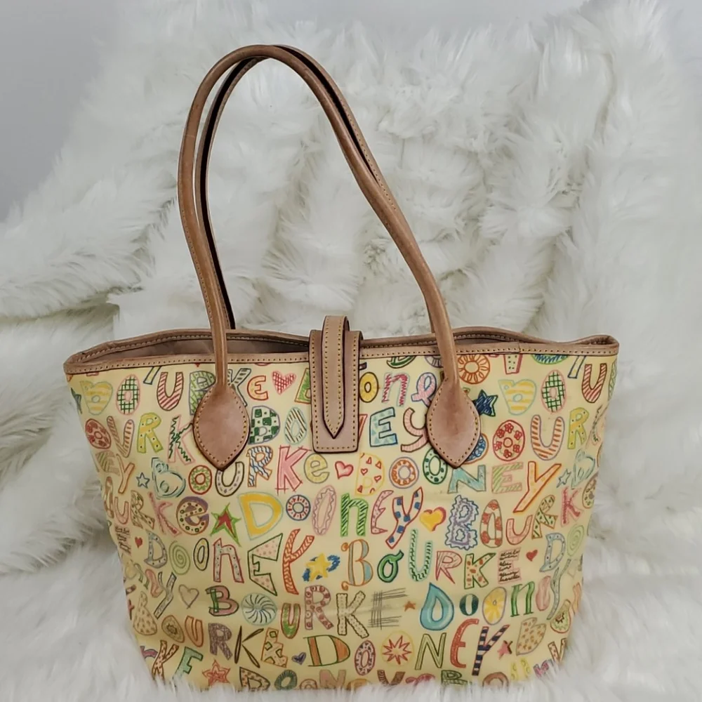 Dooney Bourke cream shoulder leather purse bag